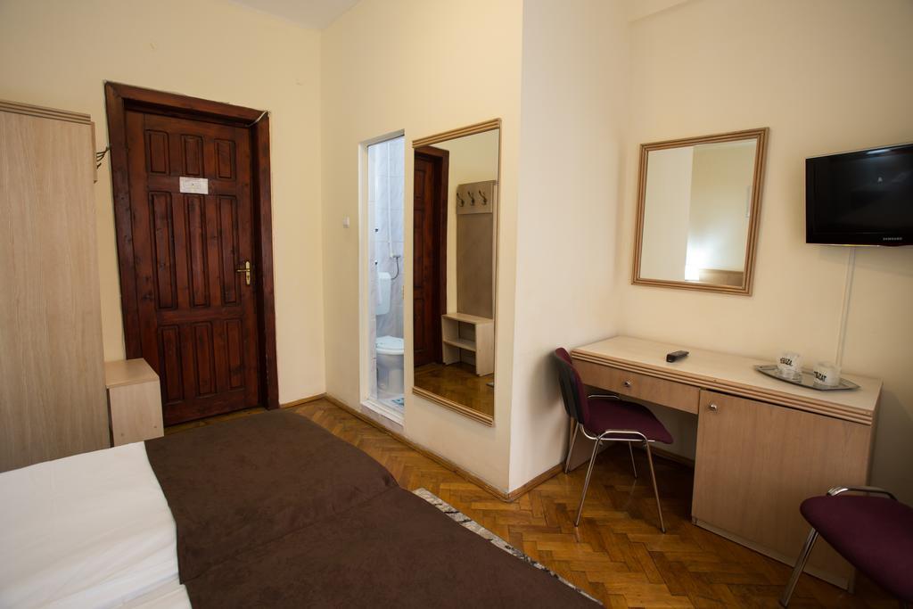 Rina Cerbul Hotel 2*