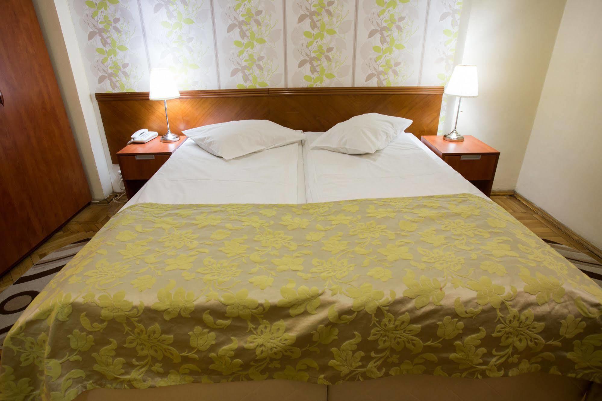 Rina Cerbul Hotel Sinaia