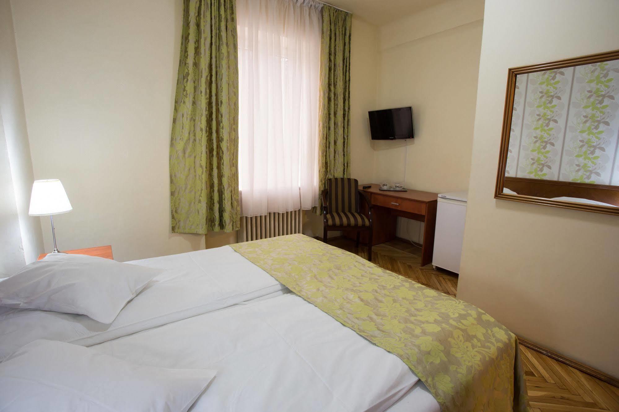 Rina Cerbul Hotel Sinaia